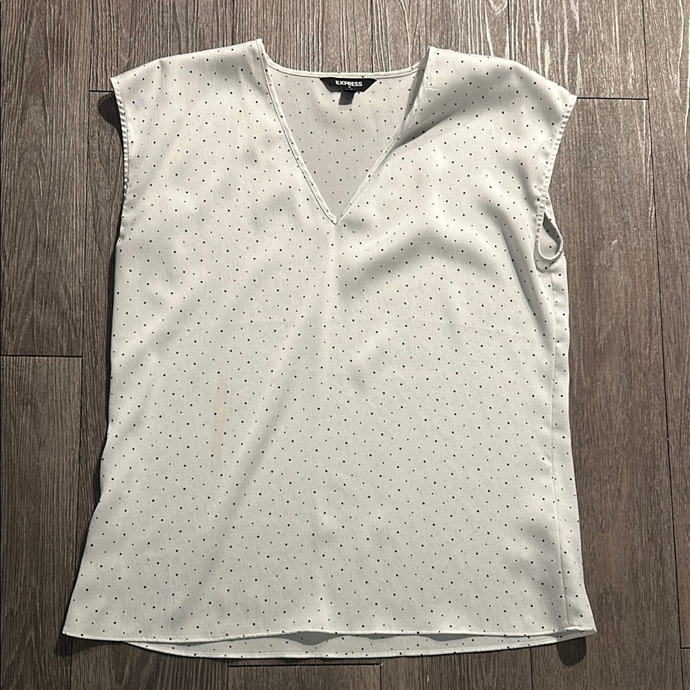 White and Black Polka Dot Blouse with V-Neckline and Cap Sleeves - Express brand